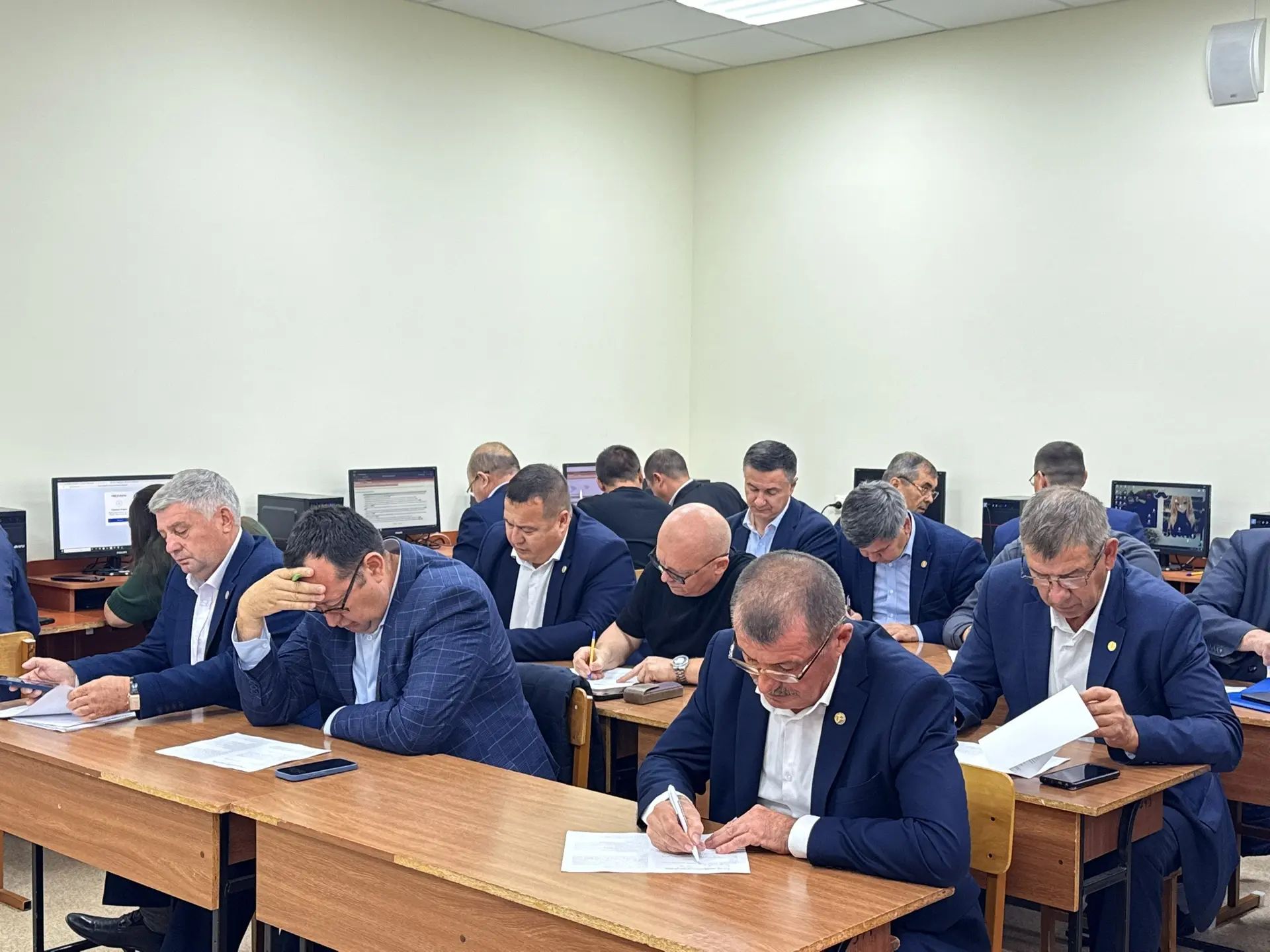 В Казанском ГАУ проходит очередная сессия аттестации руководителей ветеринарной службы.